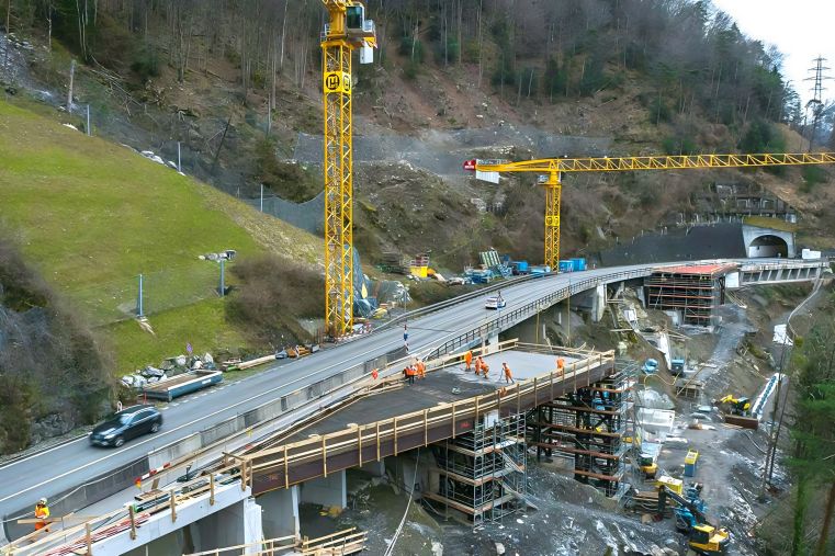 N4 Axenstrasse – Neue Hilfsbrücke